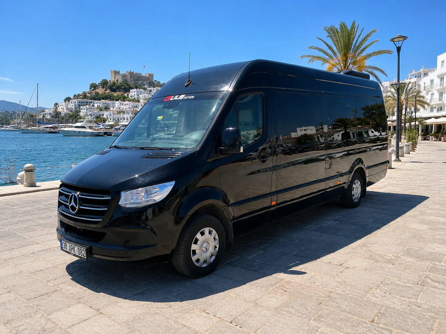 Antalya havalimanı ve otel transferi için hazırlanan ULS Turizm VIP aracı